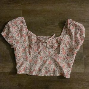 From HOLLISTER Floral print crop top